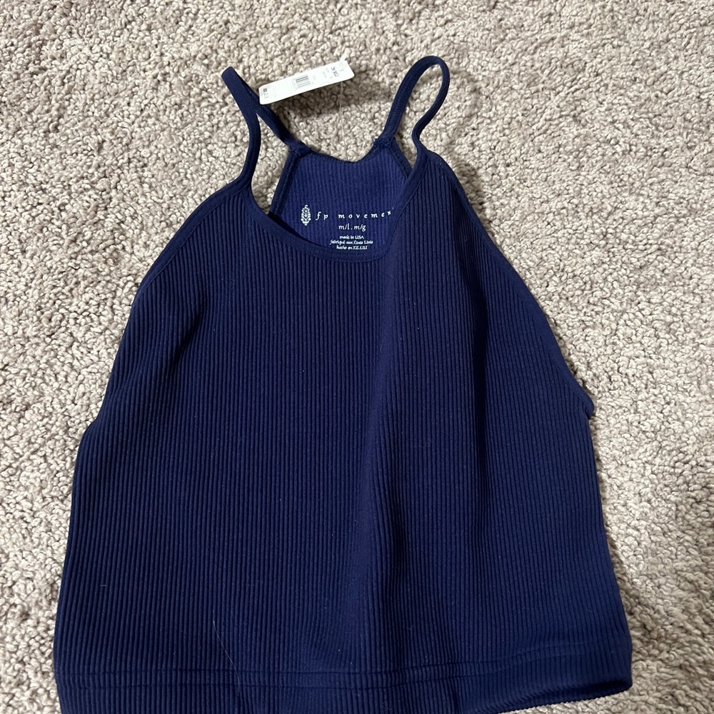 FREE PEOPLE HAPPINESS RUNS CROP - Picture 6 of 7